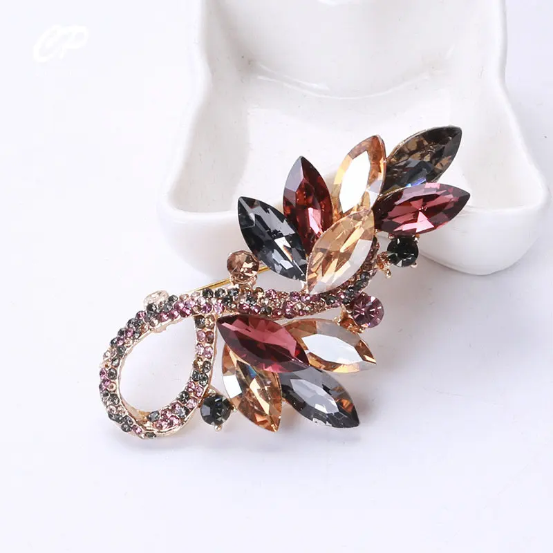 High-grade Temperament Personality Color Rhinestone Glass Brooch Women's Coat Clothing Accessories and Decoration