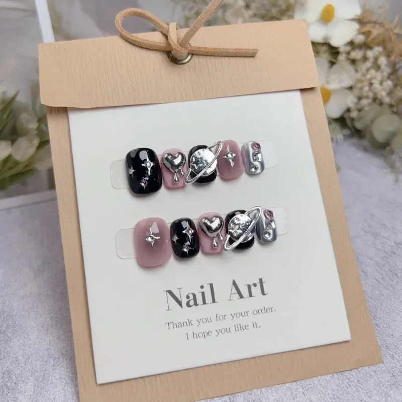 10 Stks/set Handgemaakte Pers Op Nagels Volledige Dekking Ontwerp Ronde Kop Nep Nagel Kunstmatige Manicure Draagbare Korte Zwart Roze Nagel Tips