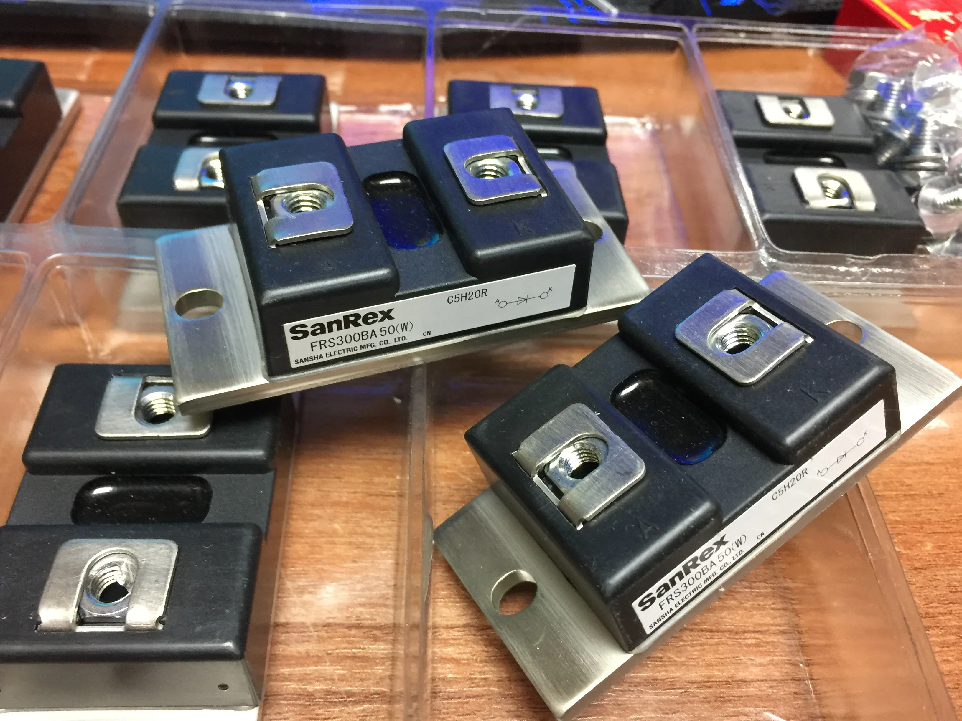 FRS300CA50 FRS300BA50 FRS300BB60 FRS400BA50 FRS300BA50(W) Gratis Verzending Nieuwe En Originele Module