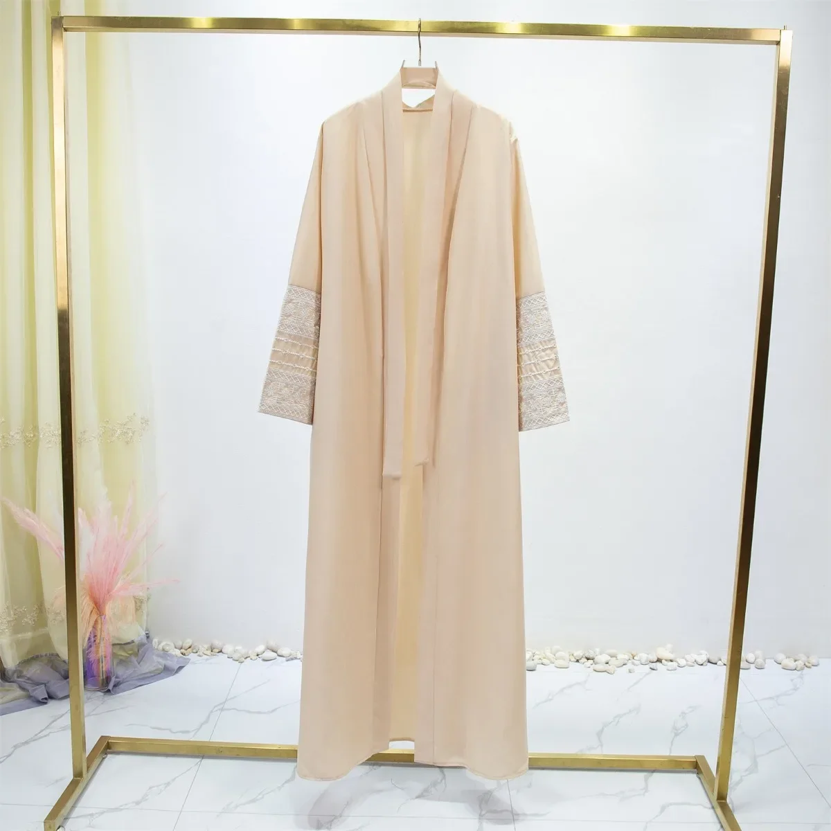 Abito lungo Abaya a maniche lunghe con apertura sul davanti ricamato, abbigliamento da donna, cardigan musulmano Abaya Out caftani Donna Jilbabs