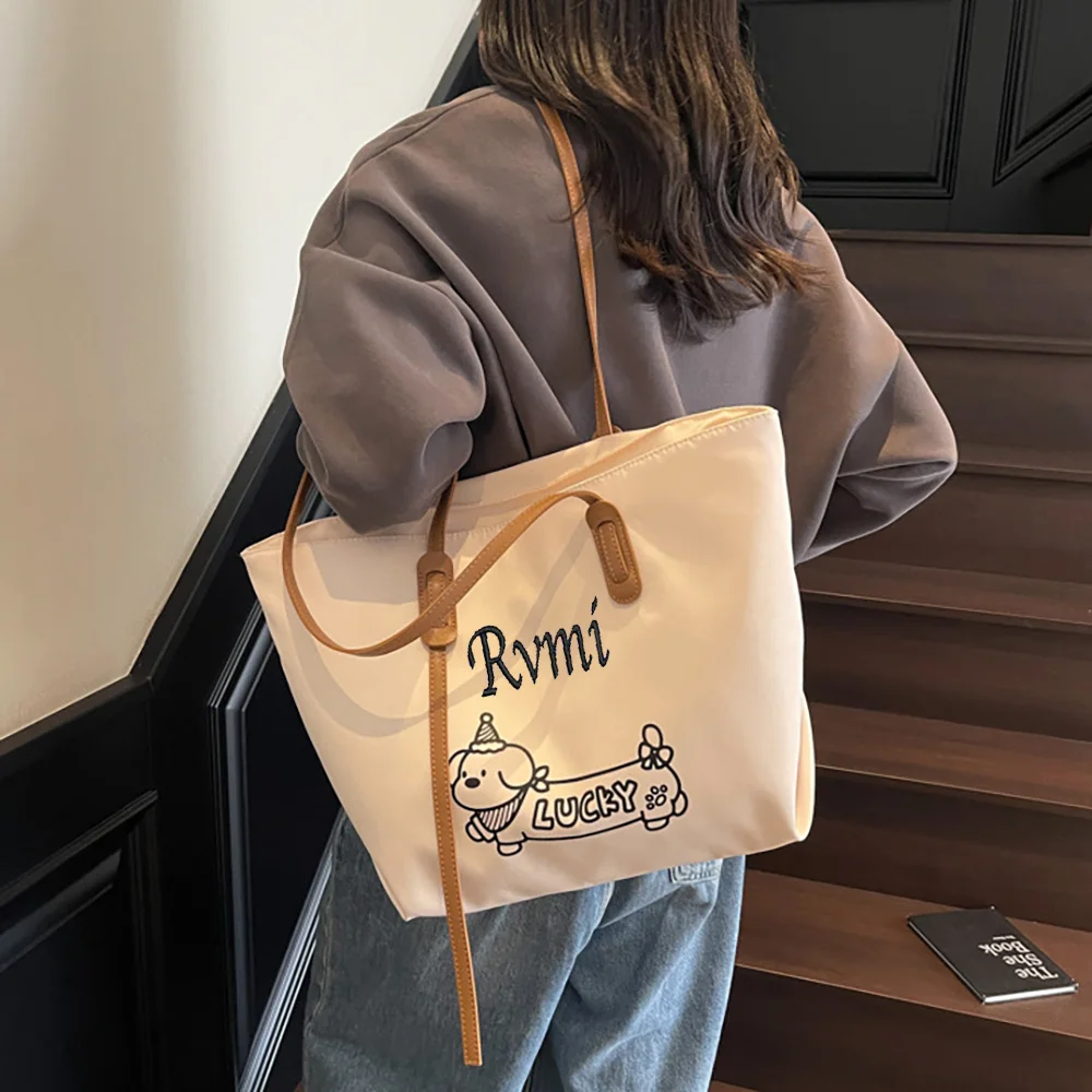 

Customized Embroidered Tote Bag For Leisure Commuting, Large Capacity Bag For Women, New Fashionable And Versatile Shoulder Bag