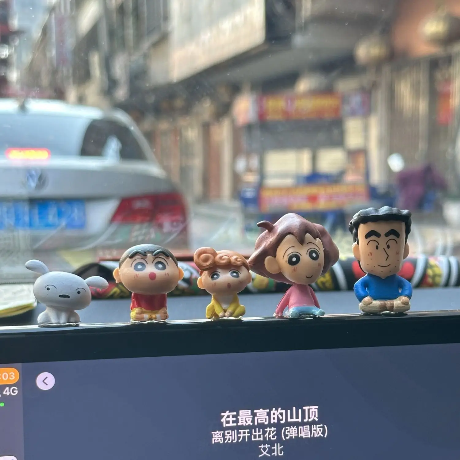 

Набор из 5 мини-фигурок аниме-персонажей Crayon Shin-chan, игрушки для декора рабочего стола и автомобиля, коллекционная модель, подарок для фанатов