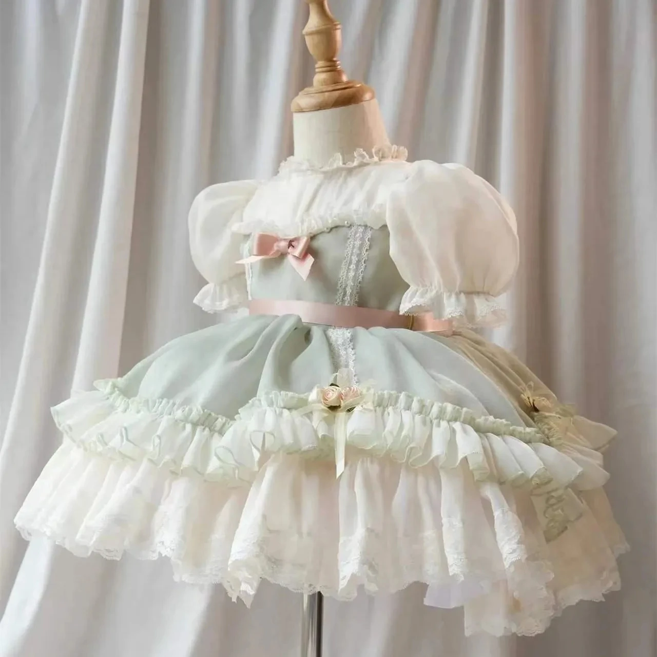 

Baby Girl Summer Light Green Pink Turkish Vintage Lolita Princess Ball Gown Dress for Party Birthday Holiday Eid Photograph B304