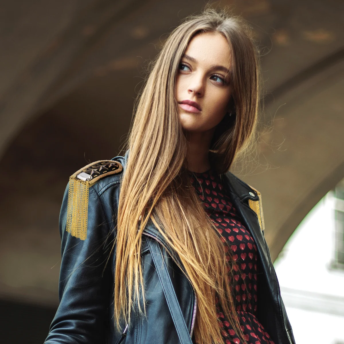 

1Pair Gold Star Tassel Link Chain Epaulet Badge Stylish Shoulder Boards Military Costume Decoration Attractive Charm