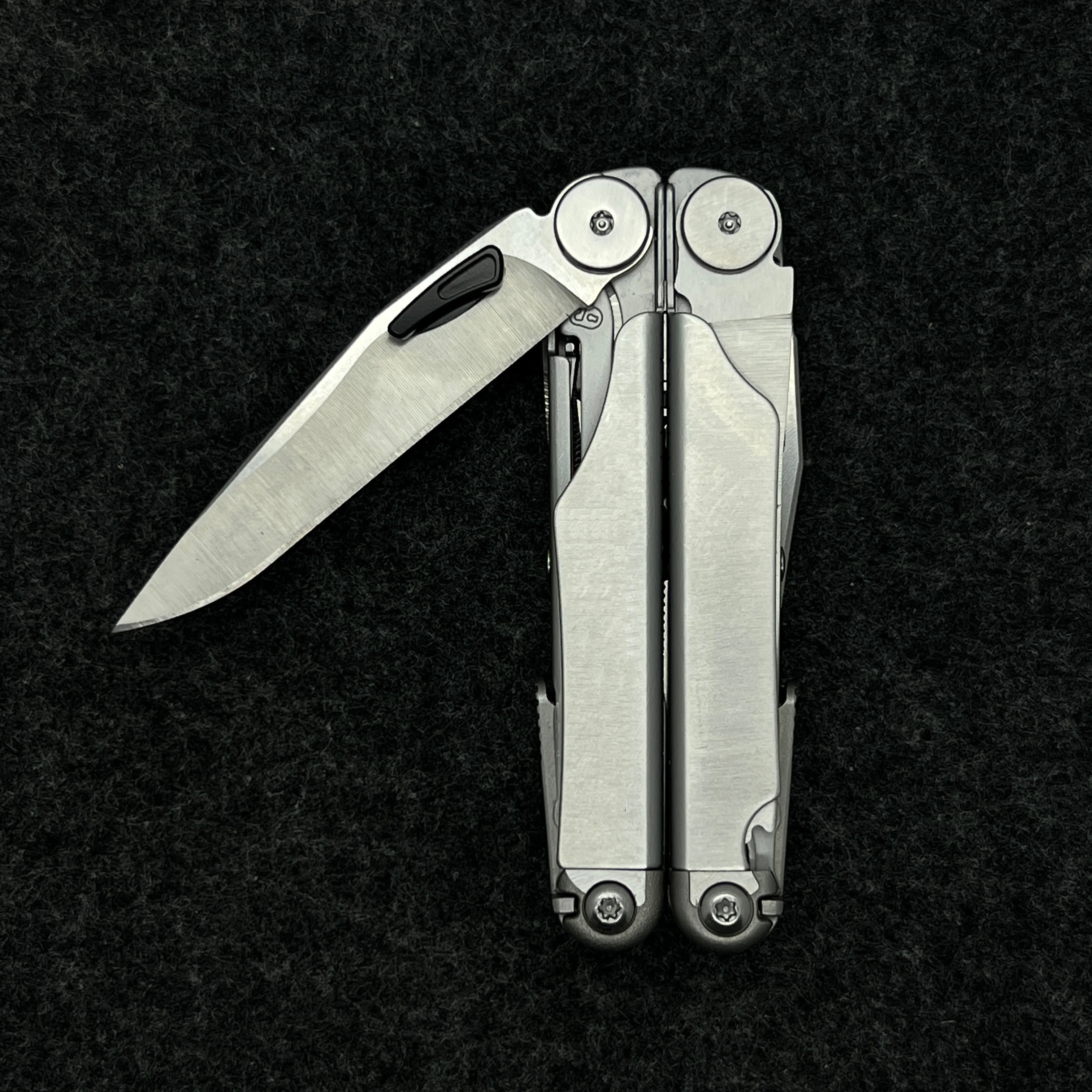 Aluminum Alloy made Thumb Grip Easy Push Button For Leatherman Wave Main knife and serrated knife DIY Accessories