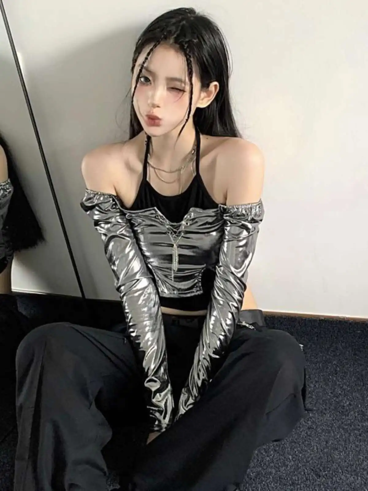 Sense Of Design Silvery Halter Montage Fake Two Pieces Womens fashion Hottie Hollow Out Pure Desire Jazz Dance Tops Clothing