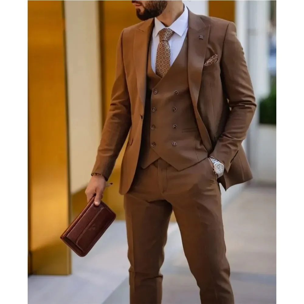 Brown Mens Suit Slim Fit 3 Pieces Blazer+Vest+Pants Peaked Lapel Formal Tuxedos Party Wedding Dress Custom Male Suit Groomsmen