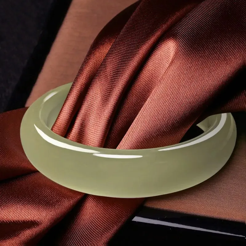 

New Natural Ice-through Light Green Fashion Women's Bracelet