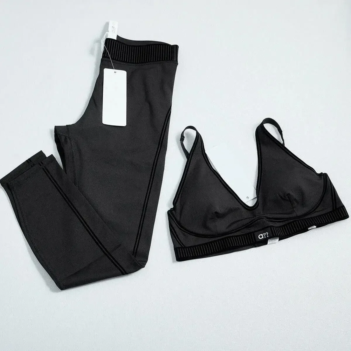 Women Yoga Set Tank Top Pants Two Piece Breathable Stretch Casual Pilates Fitness Running Gym Activewear Workout Outfit