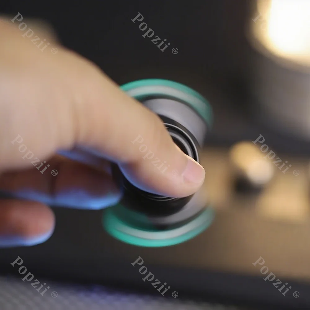 Gao Studio Nampoo Air Armure Table Ornement Fidget Spinner Fingertip Gyro Bureau Soulagement du Stress Gadgets Fidgeting Toys