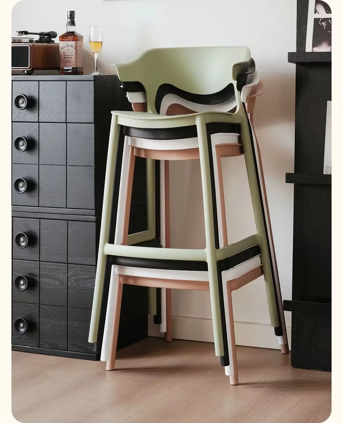 Ontwerper Creatieve Barstoel Eenvoudige Plastic Verdikte Stapelbare Thuis Hoge Kruk Populaire Rugleuning Fauteuil