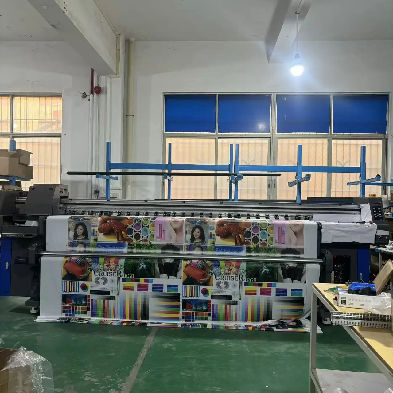 3.2m XP600 New UV Inkjet Wide-Format Roll Roll Printer for Plotter Leather Sticker Canvas High Resolution Digital