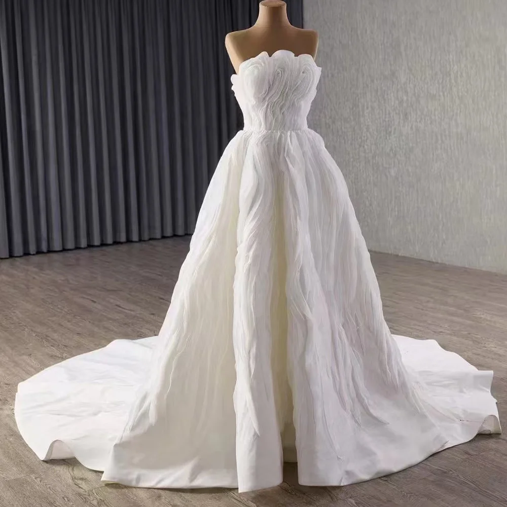 Abito da sposa sexy in pizzo senza spalline senza maniche con volant sul retro con lacci 2026 Robe De Mariage
