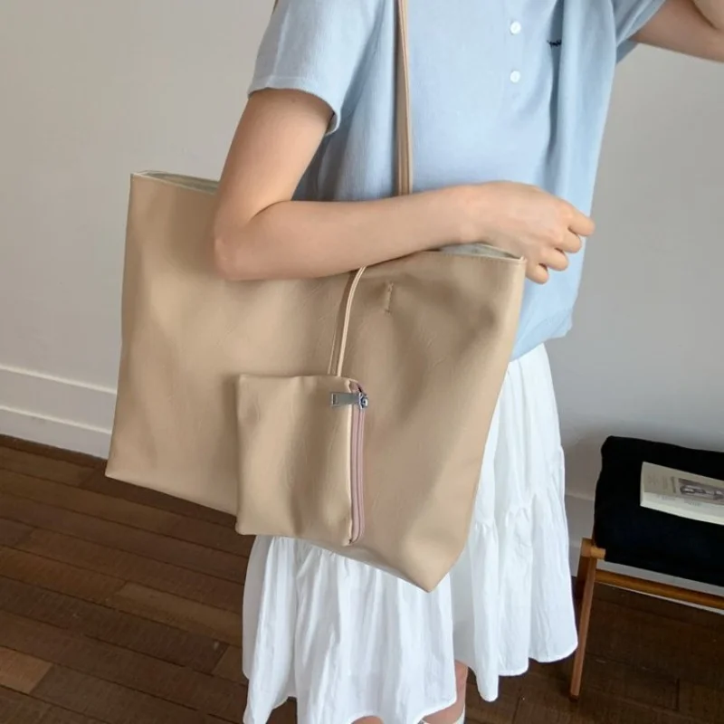 

Women Retro Shoulder Bag Crossbody Sling Design Vintage Style Durable Spacious Office Travel