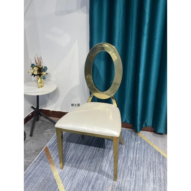 

Легкие роскошные золотые стулья для банкетного зала из нержавеющей стали, простые и высококачественные стулья для свадебного банкета в отеле из белой кожи