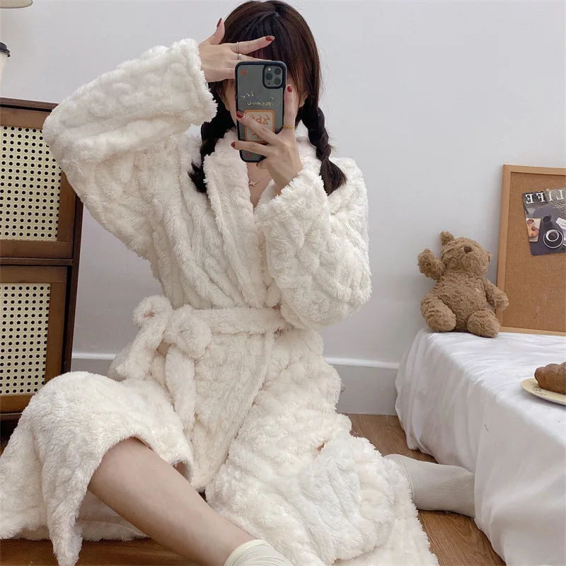 Thickened Flannel Warm Long Robe Nightgown Women Autumn Winter Sleepwear Intimate Lingerie Sleepwear Lapel Collar Home Clothes