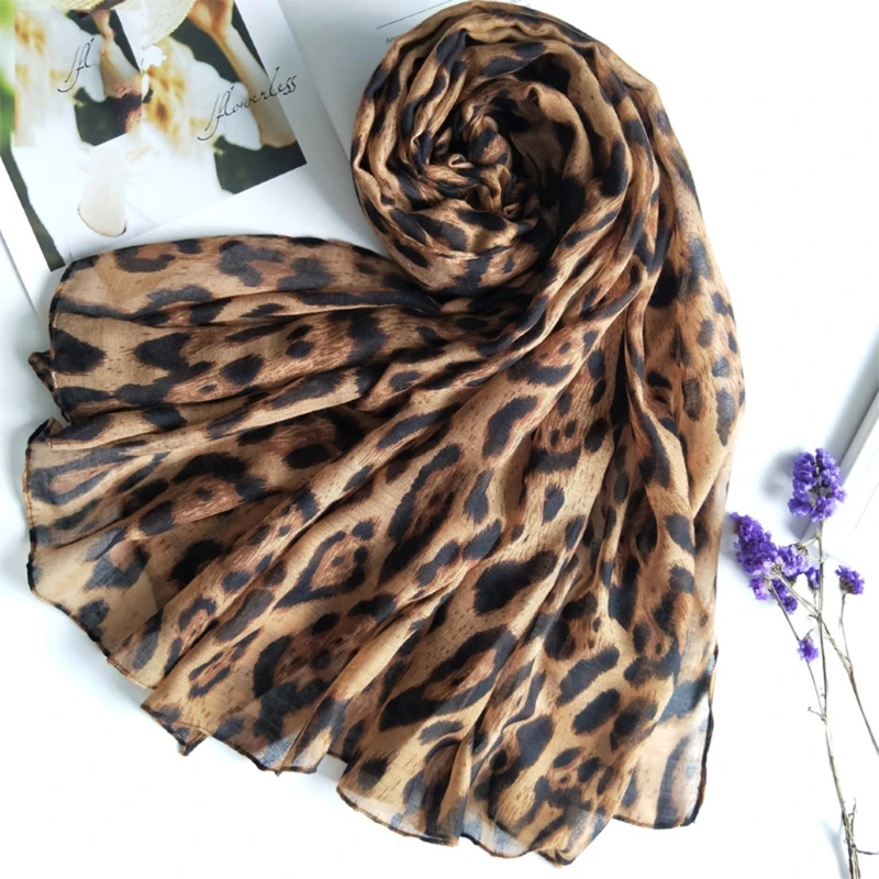 Classical Scarfs for Cold Winter Warm Wrap Neck Leopard Printed Pattern Soft Scarves for Mother Windproof Supplies