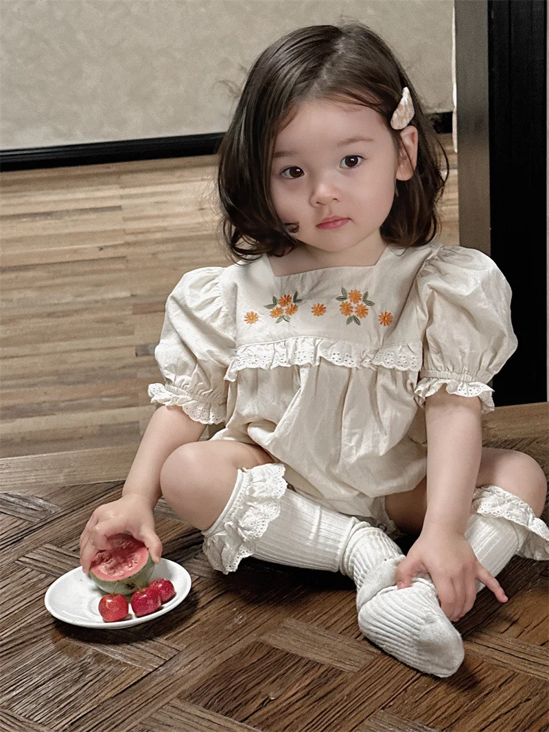 Infant Clothes Summer Girl Baby Embroidery Flower Plaid Puff Sleeves Onesie Newborn Girls Ruffle Cotton Loose Casual Bodysuit