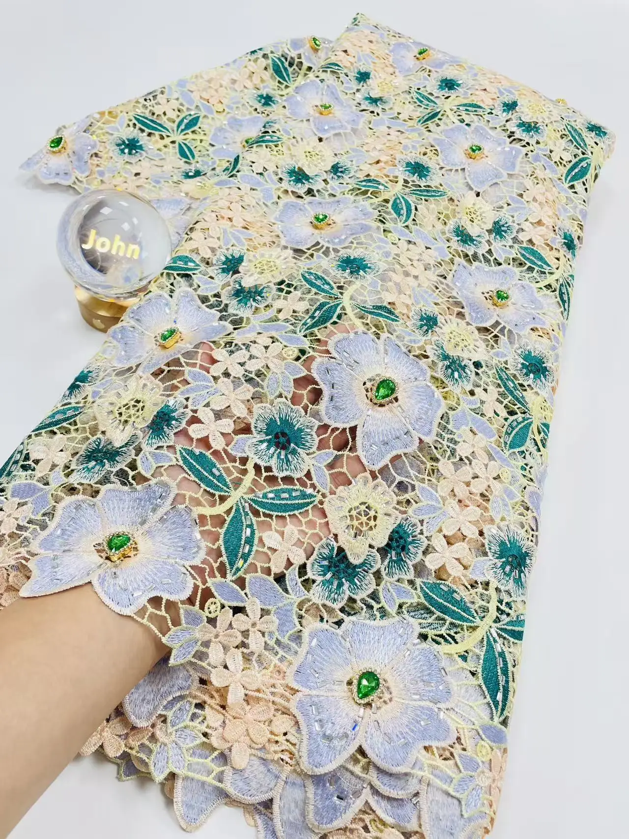 

2026 African Big Gem Water Soluble Lace Fabric High Quality 3D French Nigerian Chiffon Lace Fabric For Women Party Dress Hm237-1