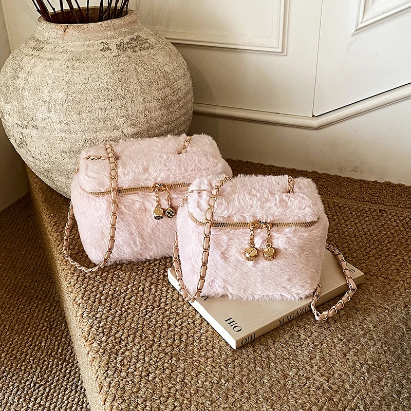 

2026 New Fashionable Cute Solid Fluffy Box Shoulder Bags Solid Zipper Chains Exquisite Stylish Design Crossbody Bags for Women