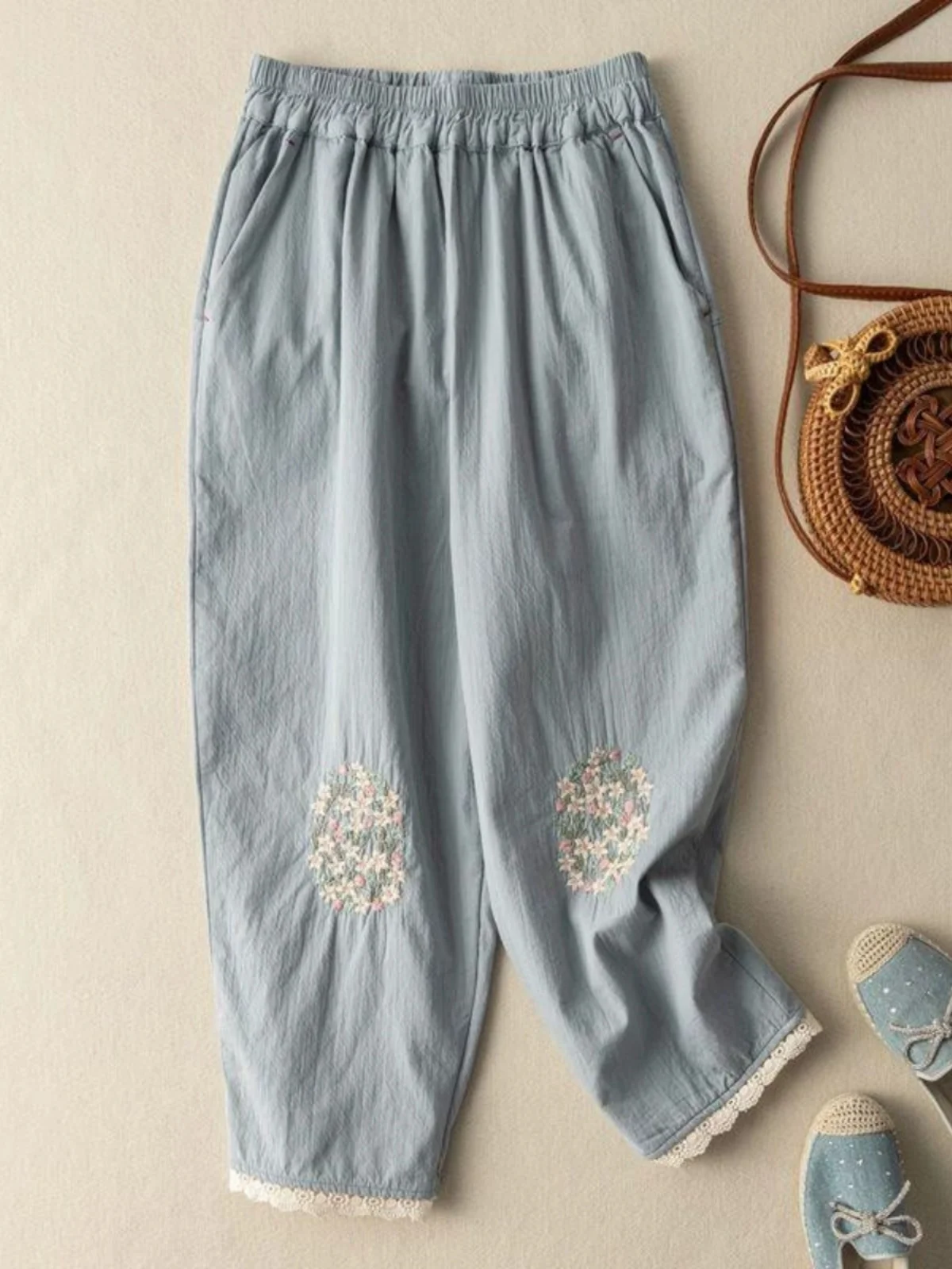 

High-End Japanese Sle Embroidered Casual Pants Women's Artistic Vintage Loose Slimming Lace Trim Pants Comfortable High Wai...