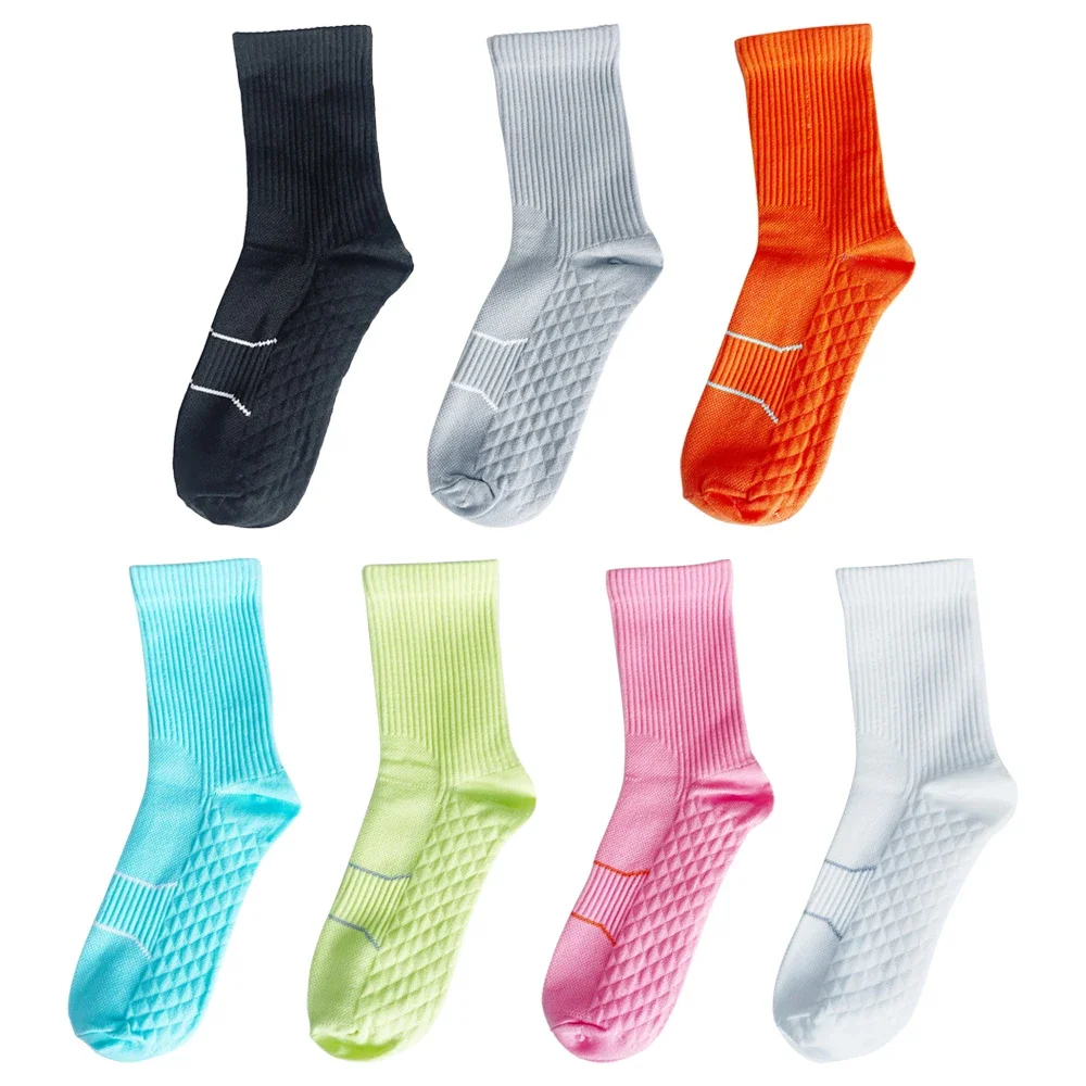 High Quality Running Fashion Sports Socks Breathable Sweat Absorption Sports Short Socks Soft Cute Basketball Socks for Women