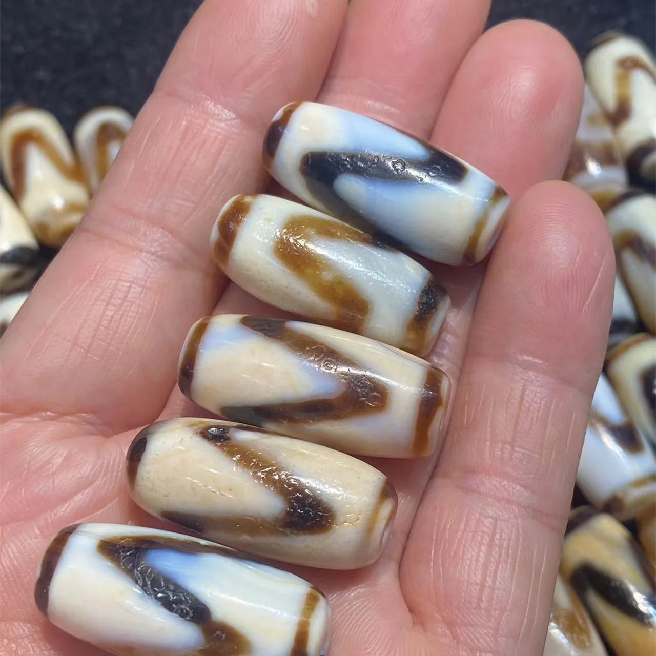 100pcs/lot Limited time discounts Premium variety Ethnic style Weathering of old material Tibetan agate dzi beads wholesale