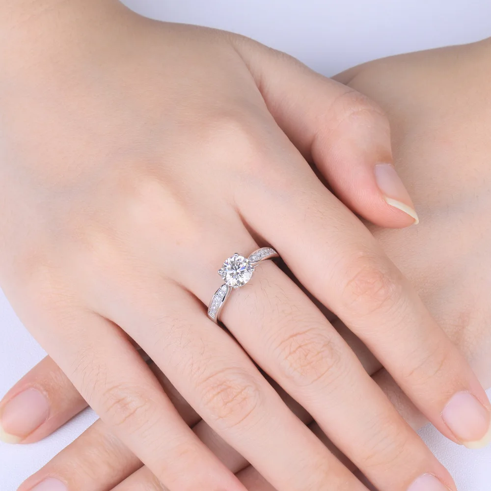 

Fashion 18K gold PT950 platinum S925 silver 7-layer electroplated gold arrangement diamond moissanite four claw gemstone ring