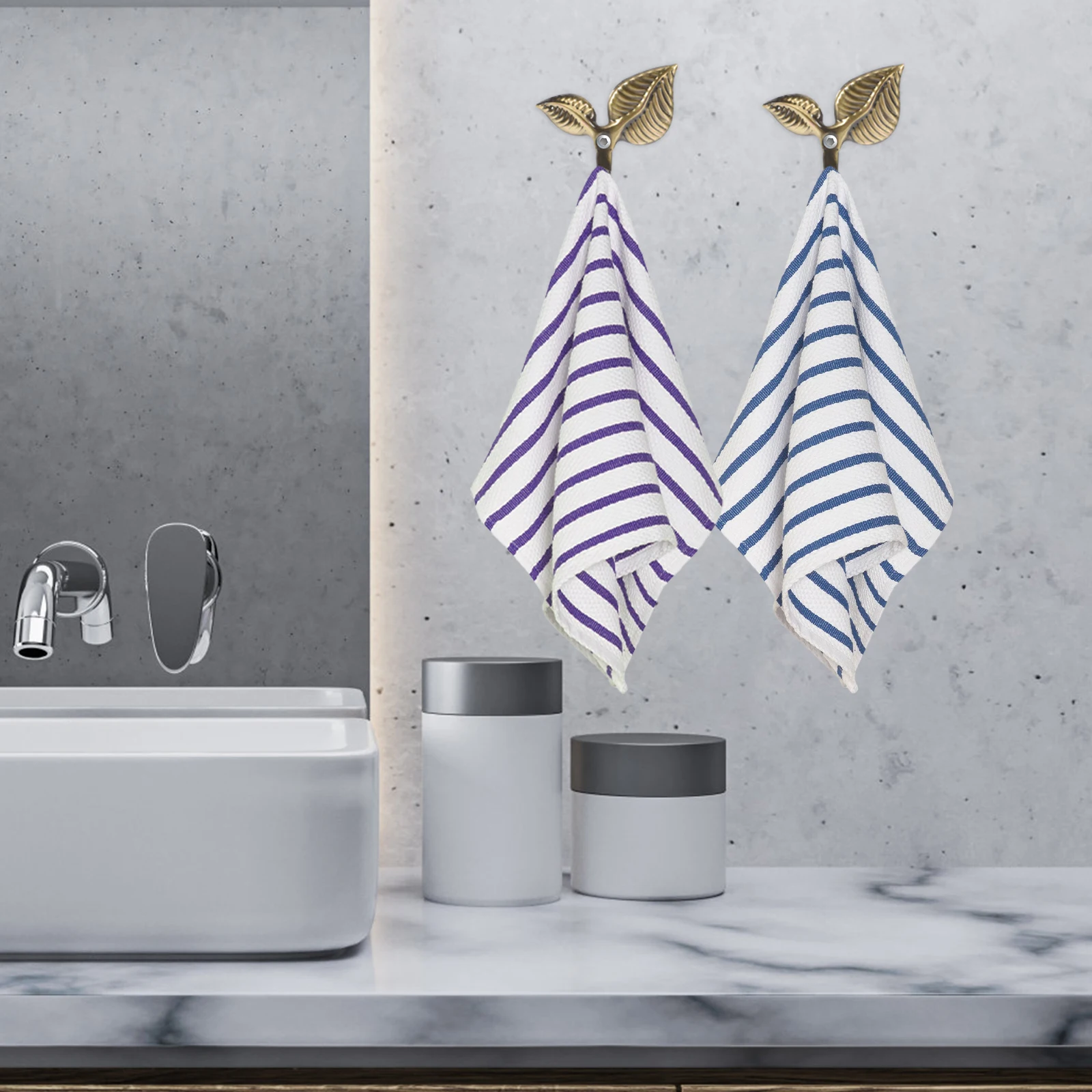 Рисунок 5 - железные крючки в стиле ретро