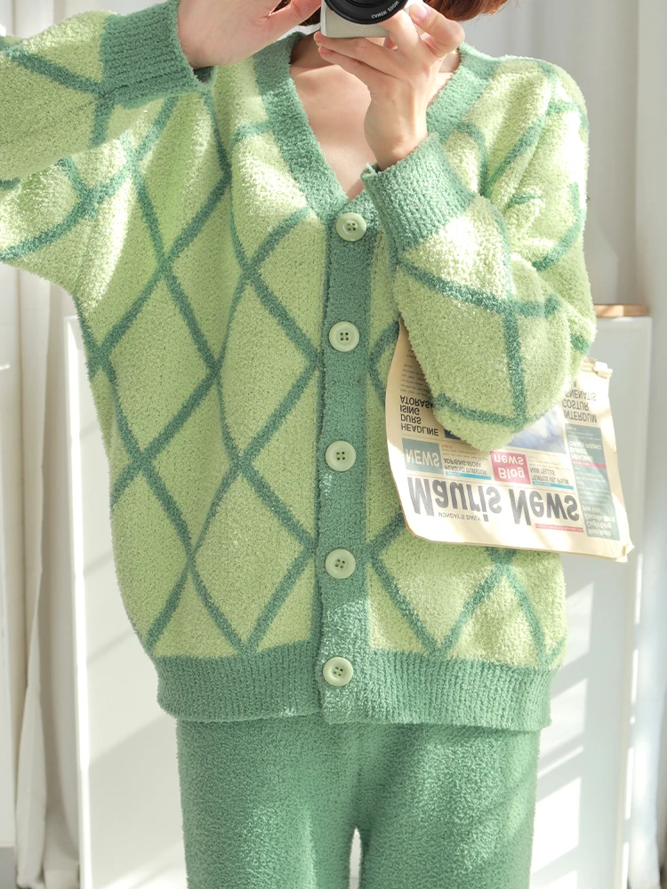 Pigiama verde da donna autunno e inverno vestiti per la casa in pile corallo addensato Outwear vestito che puoi indossare in strada.