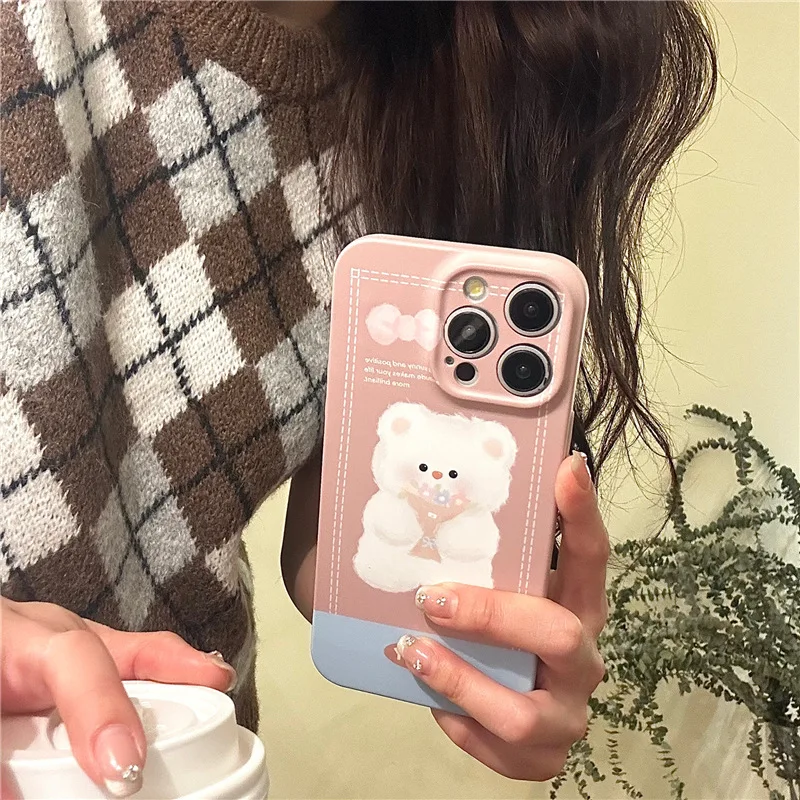 

Cute Cartoon Pink Little Bear Carrying Flowers Mobile Phone Case For IPhone 12 13 13ProMax 14 14Pro 14ProMax 15 15Pro 15ProMax