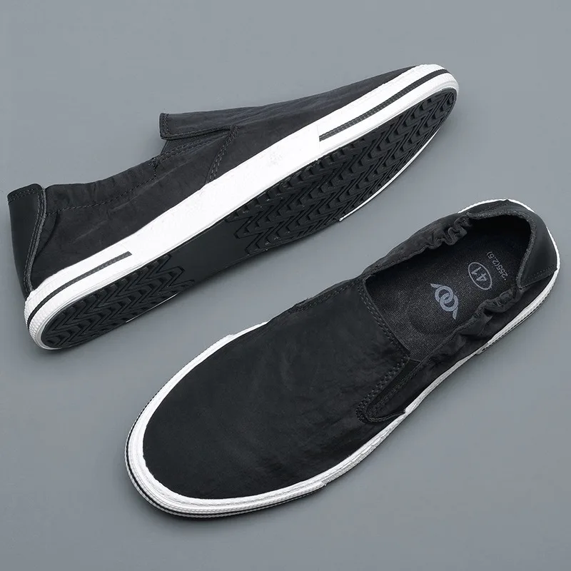 2023 Brand New Lazy Canvas Casual Sneakers Breathable Trendy Men Loafers Spring/Autumn Vulcanized Designer Flats 20106