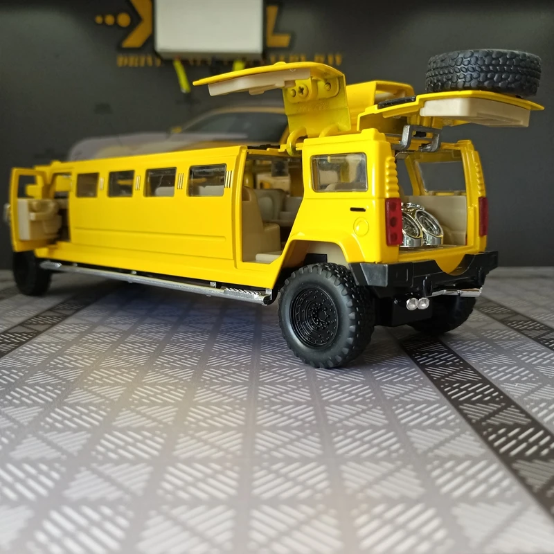 1: 32 Simulation Hummer Extended Edition Alloy Car Model Ornament Collection, Doors and Engine Hood, Trunk can be Opened