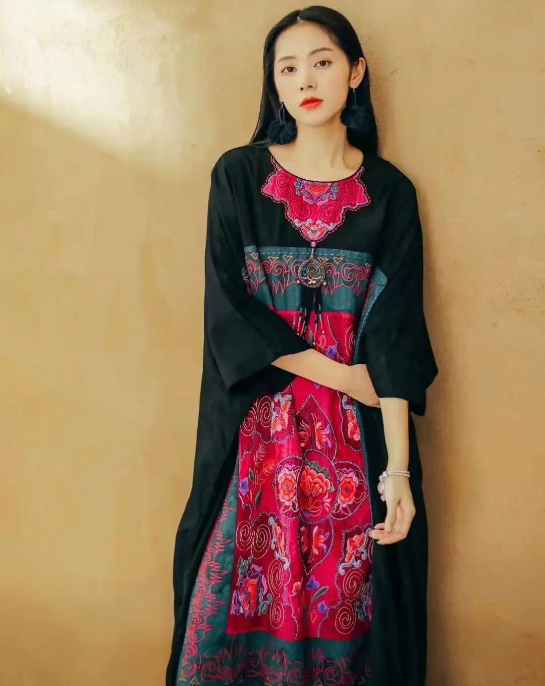 Luxury women\'s robe Black Jacquard Natural silk plus-size Vintage dresses Chinese style embroidery patchwork loose Long dresses