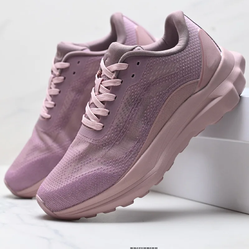 

Christmas ShoesLightweight chunky - sole running shoes, one - piece molding, easy long - distance running