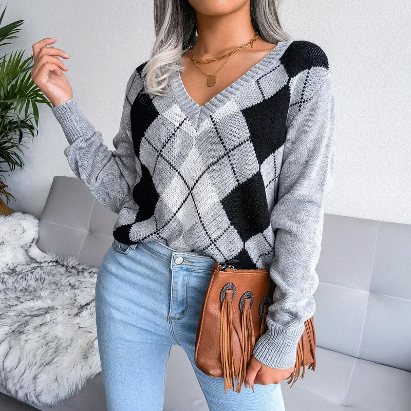 2024 College Style Diamond Shaped Women Pullover V-neck Long Sleeved Knitted Plaid Sweater Stylish Personalized Woman Streetwear