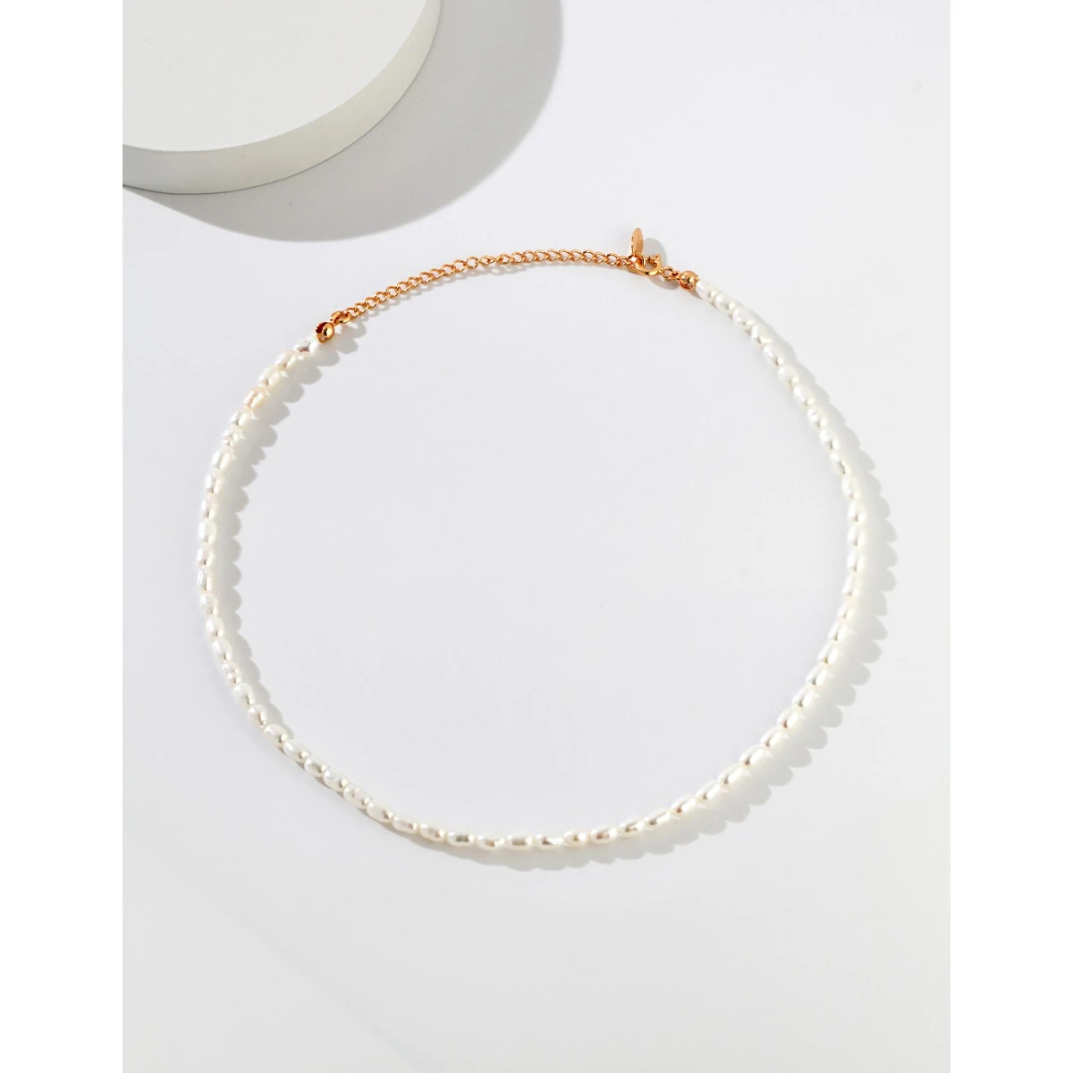 

Brand new S925 pure silver 18k gold natural rice grain pearl necklace, length 34+6cm, pearls approximately 3mm~3.5mm 100384