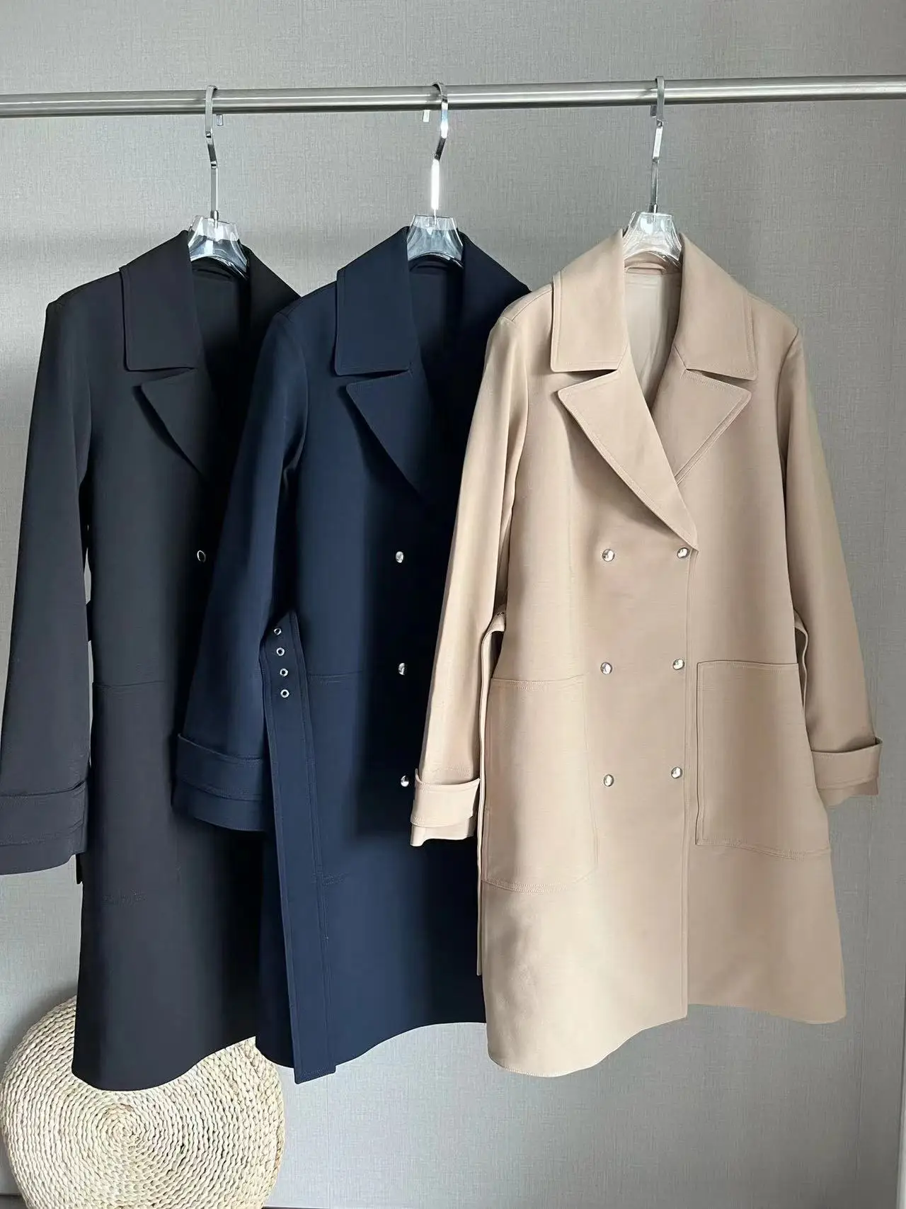 

THE R** Stylish And Versatile A Wool Coat With A New Silhouette Of A Full-length Wool Trench Coat With A Roll-lapel For Winter