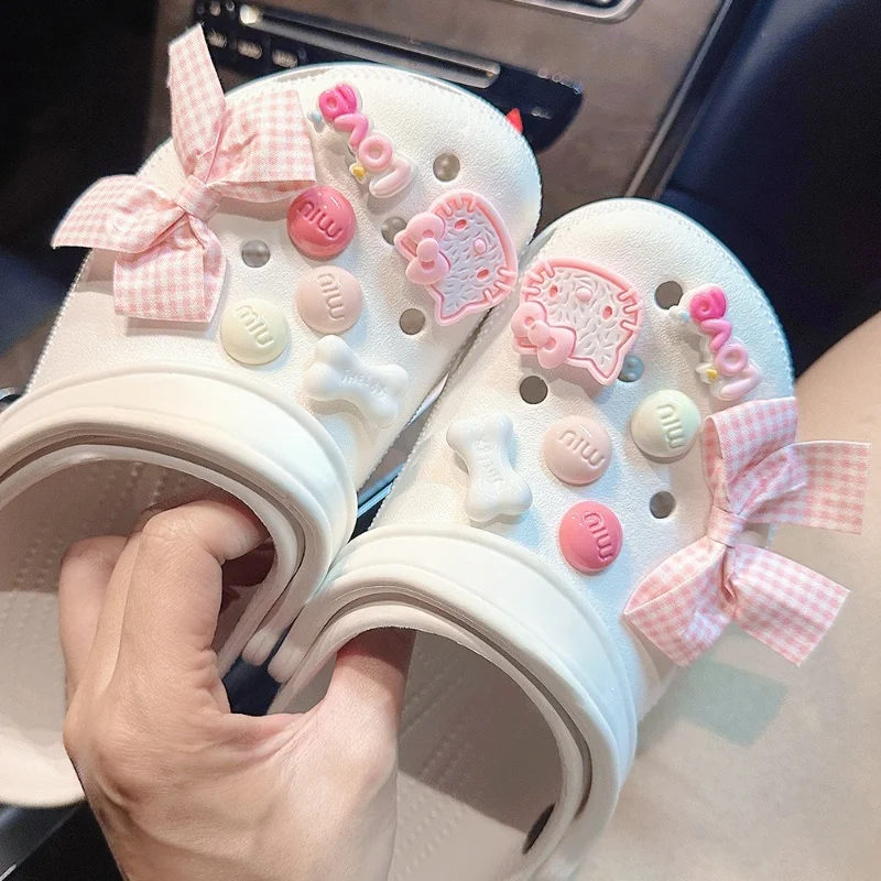 Mesuca Pink Series Hello Kitty Shoe Charms Set Kawaii Resin Decoration Accessories Removable Shoes Accessories Xmas Party Gifts image 4