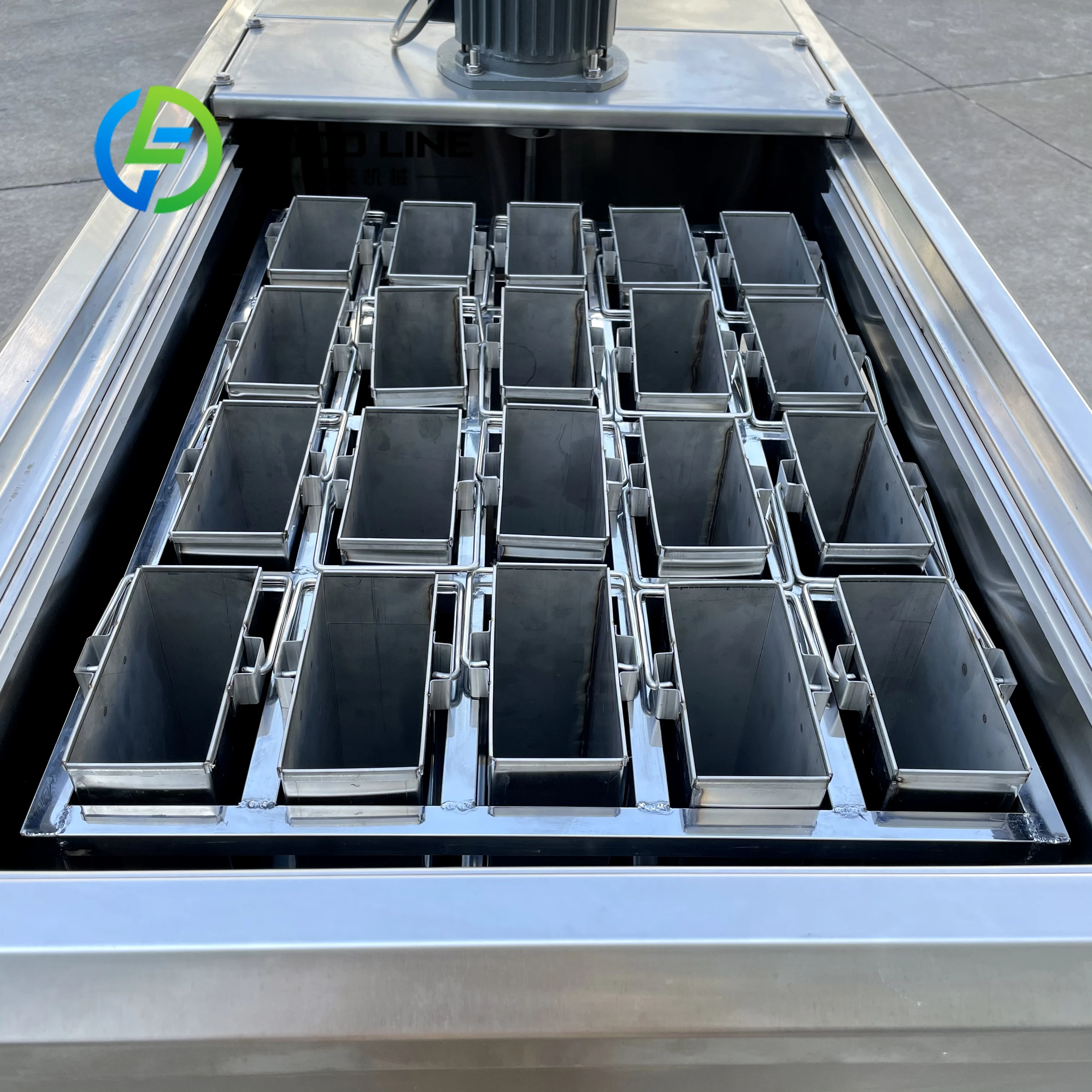 0.5 Ton /24 H  20 Pcs Once Commercial Industrial Ice Brick Maker Machine Ice Block Making Machine