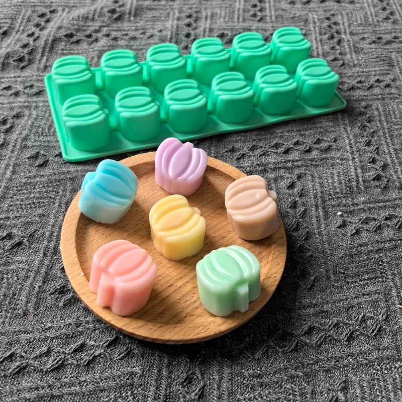 

1 шт., силиконовая форма в форме тыквы с 12 отверстиями, используемая для шоколада, десертов, конфет, печенья, украшений для торта