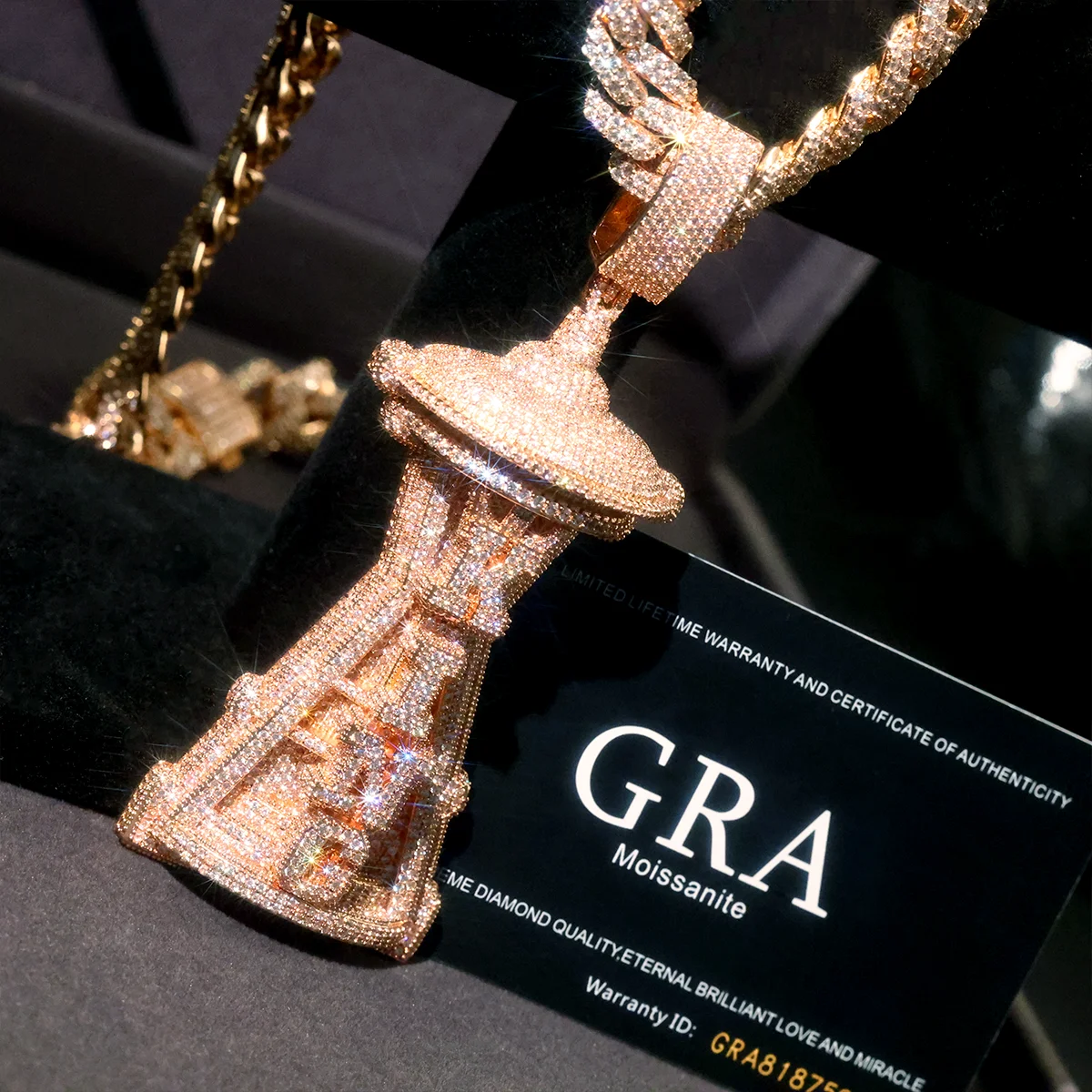 Luxury Iced Out Tower Pendant For Cuban Chain Necklace Micro Pave Hip Hop Rapper Jewelry Zircon Moissanite Bling Space Needle