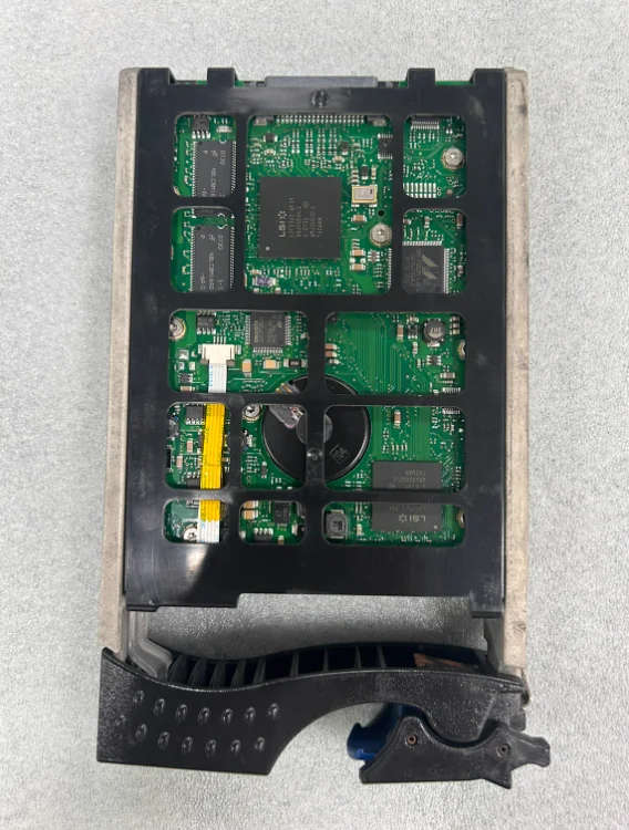 

For 005048808 ST3300007FCV 9X1007 005048633 300G 10K FC server hard disk