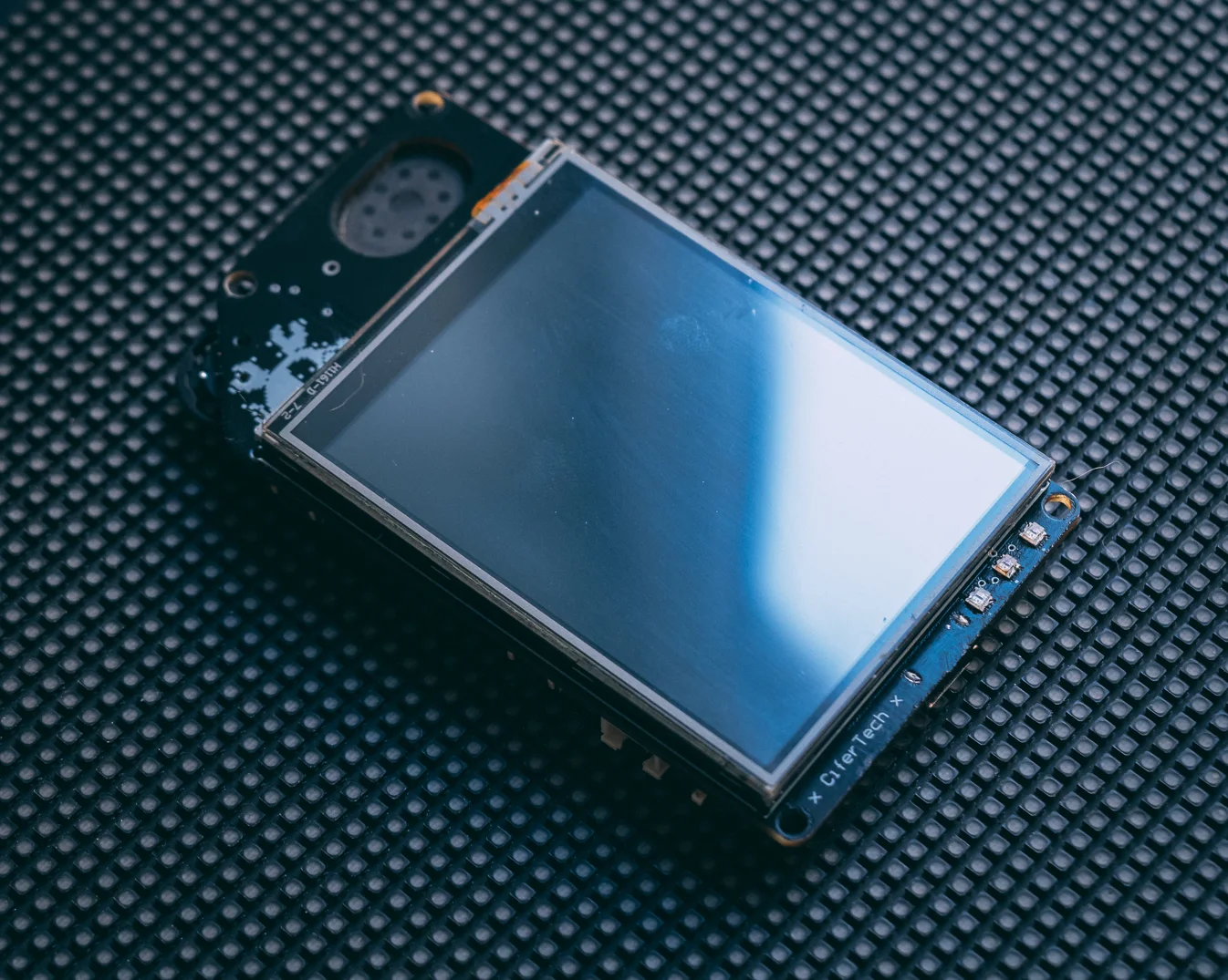 Fennec Shortwave Listening Station ESP32-S3 SI4732-A10 2.8' Touch Screen Receive Only SSTV Morse Code Open-sourced by CiferTech