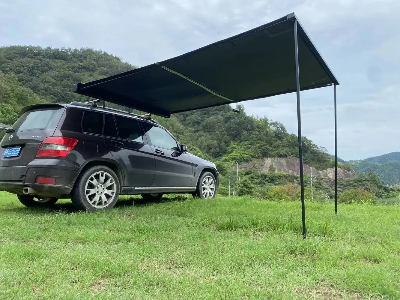 Hard case Car Roof Side Awning with Led Made in Aluminium Shell