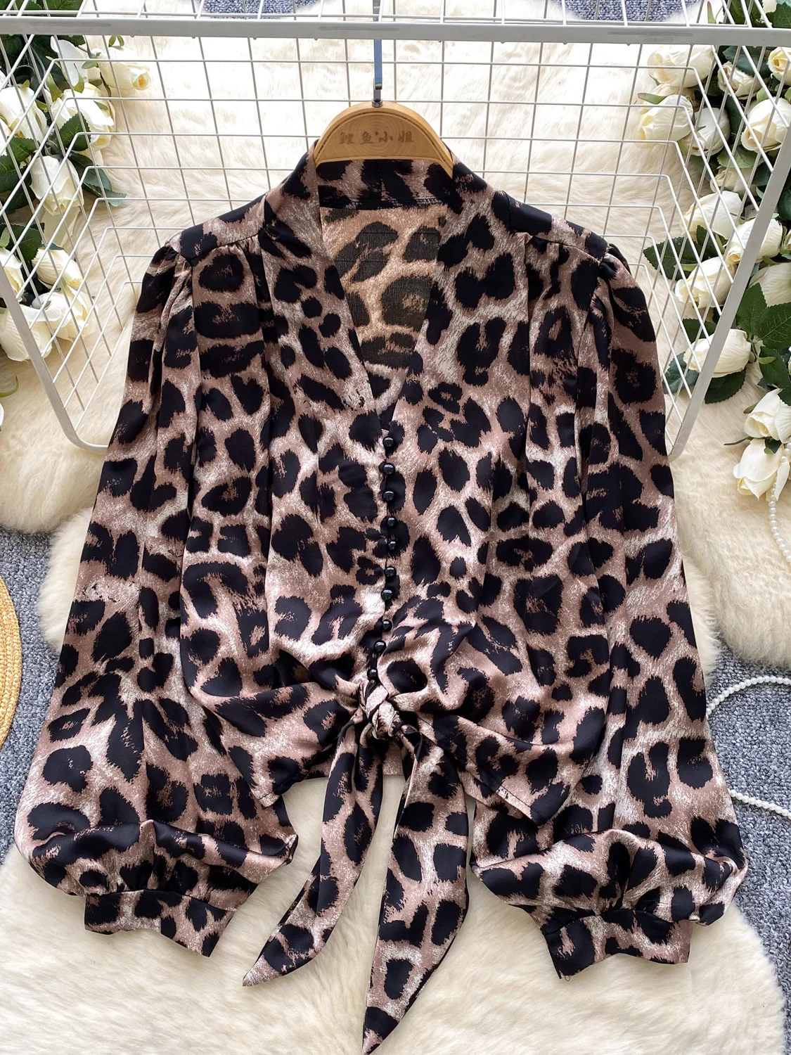 Casual Loose V-ne irt Belt Design Lantern Sve Leopard Print Top Faionable Korean Sle Atmungsaktive Polyesterfaser