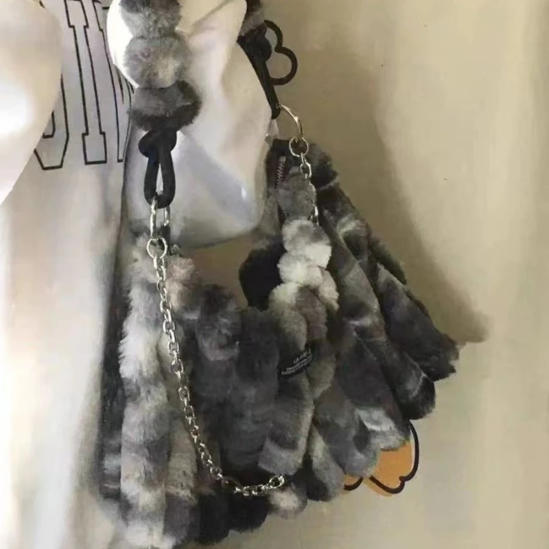 الخريف الشتاء التعادل مصبوغ أفخم واحدة الكتف تحت الإبط حزمة 2025 موضة جديدة سلسلة الفراء Bagsniche تنوعا حقيبة كروسبودي