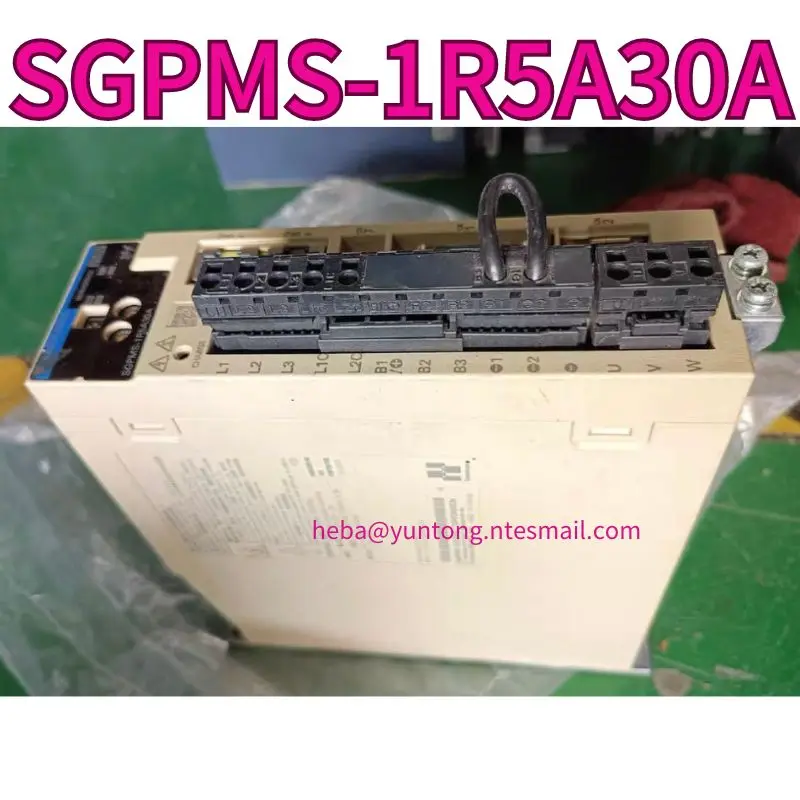 Used SGPMS-1R5A30A servo driver