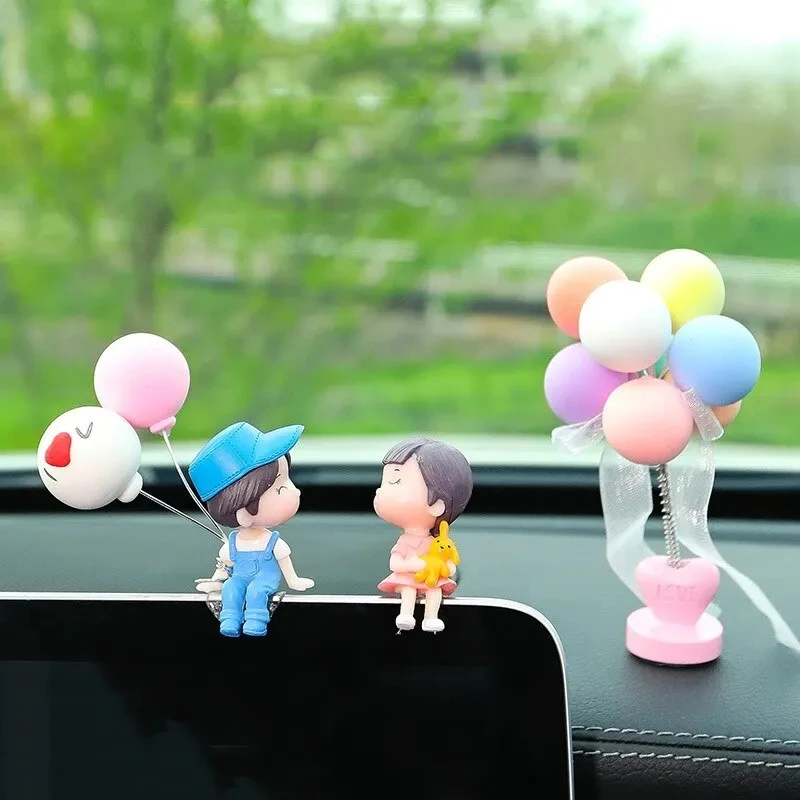 Śliczne ozdoby Para figurki akcji Balony do dekoracji deski rozdzielczej samochodu