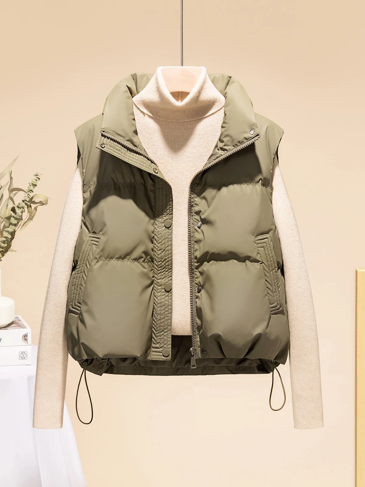 

Women's Autumn Winter PU Leather Sleeveless Vest Fashionable Casual New Stand Collar Durable Zipper Warm Thermal Short Style